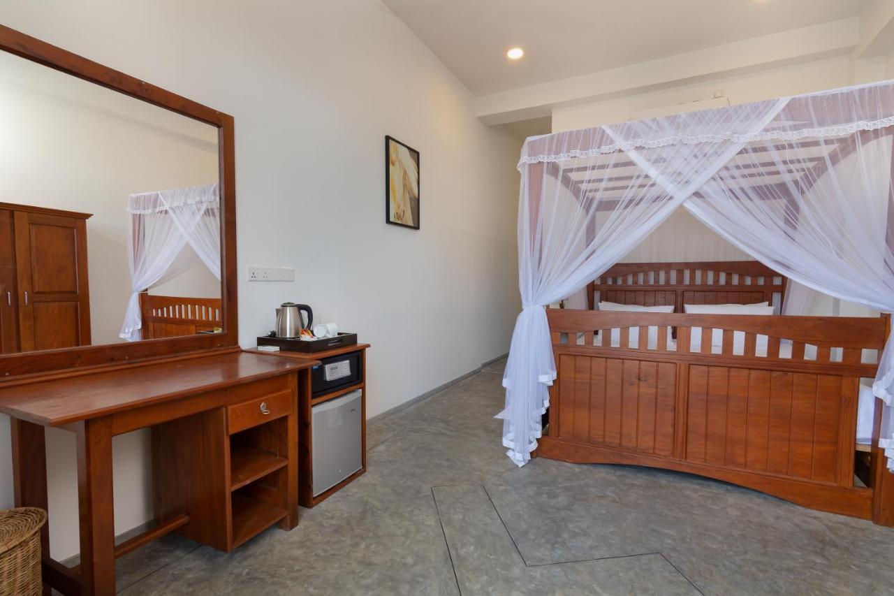 Samaraana Hotel Ahangama Bagian luar foto
