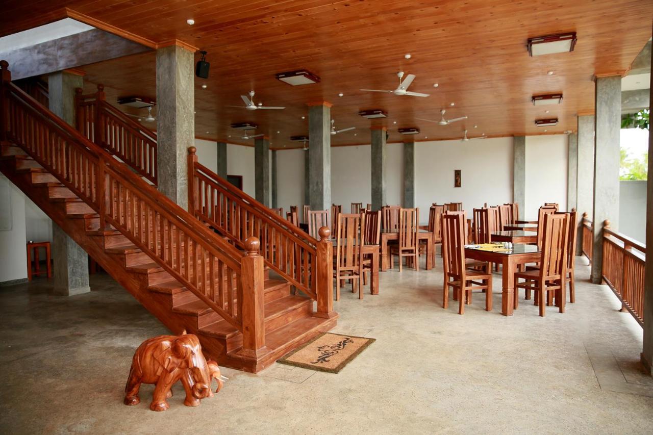 Samaraana Hotel Ahangama Bagian luar foto
